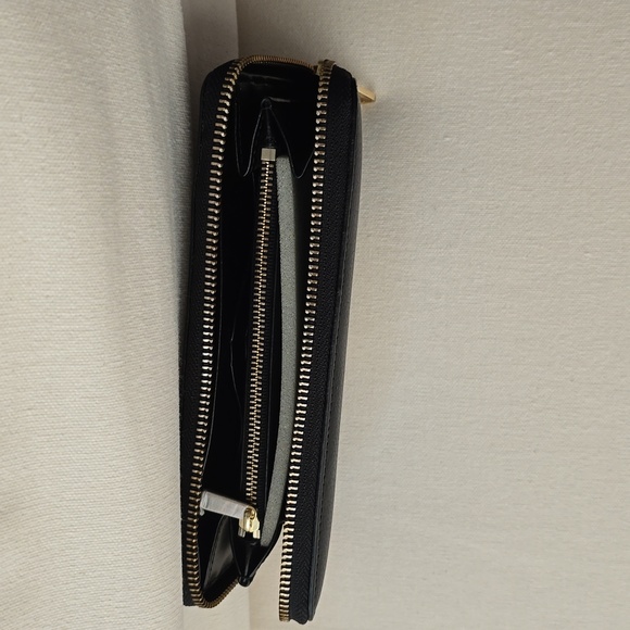 Ralph Lauren Thurkow Zip Wallet NWT - Picture 3 of 4